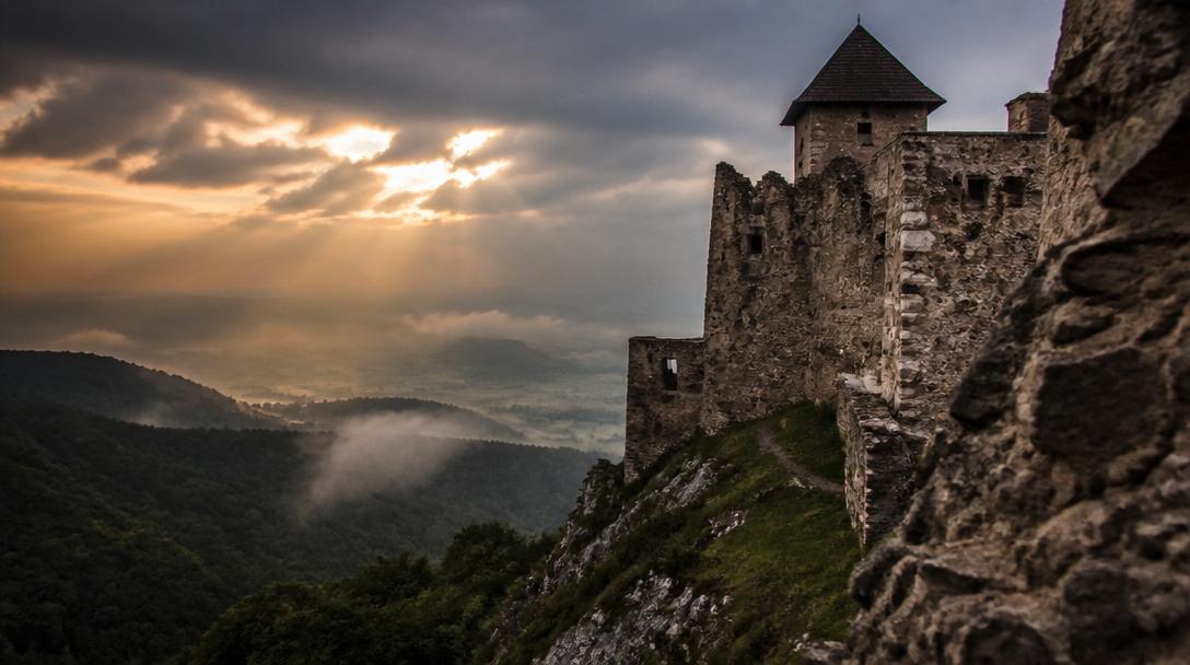 Tajomstvá ukryté v múroch slovenských hradov